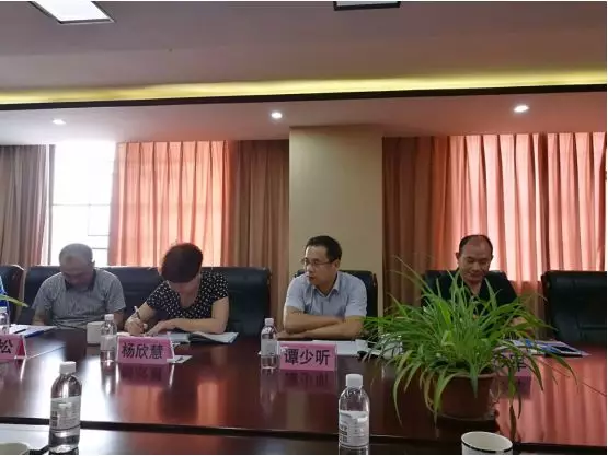 市委组织部领导莅临市跨境电商行业协会调研指导党建工作(图2) 市委组织部领导莅临市跨境电商行业协会调研指导党建工作(图2)